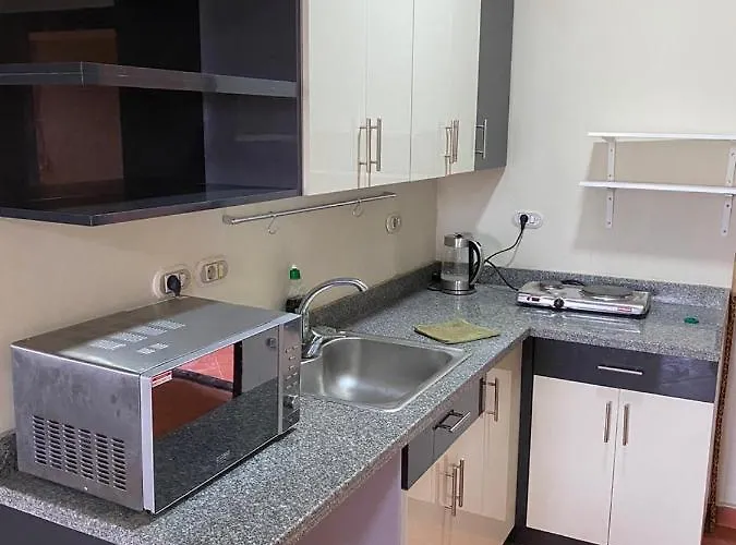 Alpesi faház Porto Sokna Water Front Ground Floor Family Only Ajn-Szuhna